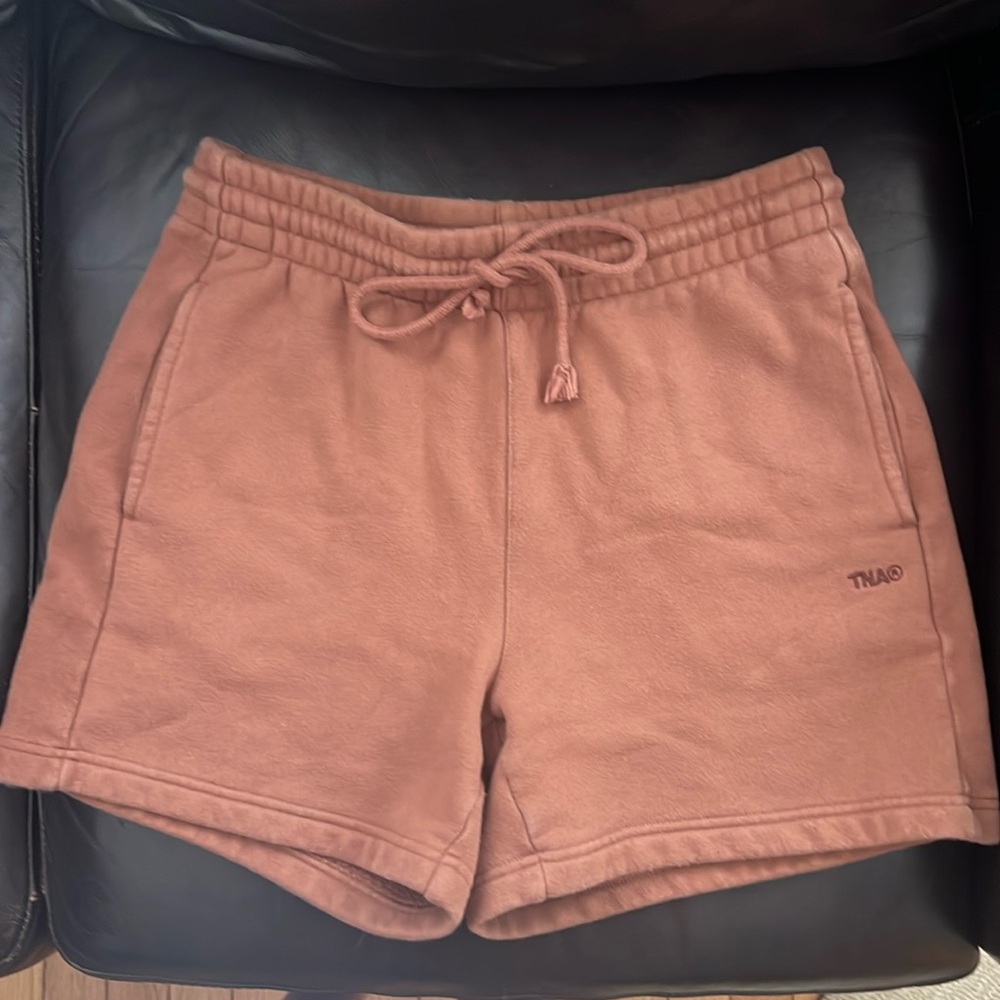 Aritzia TnA Sweatfleece Boyfriend Shorts